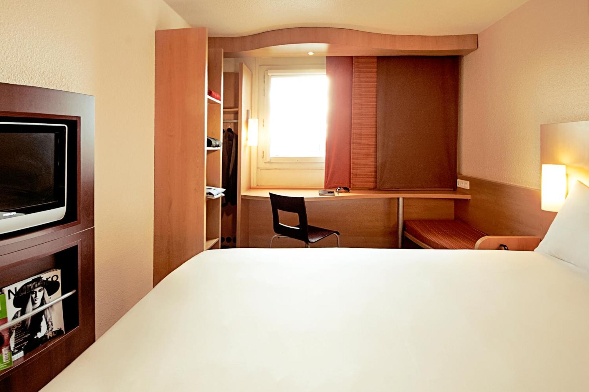 Ibis Poitiers Sud Hotel Quarto foto
