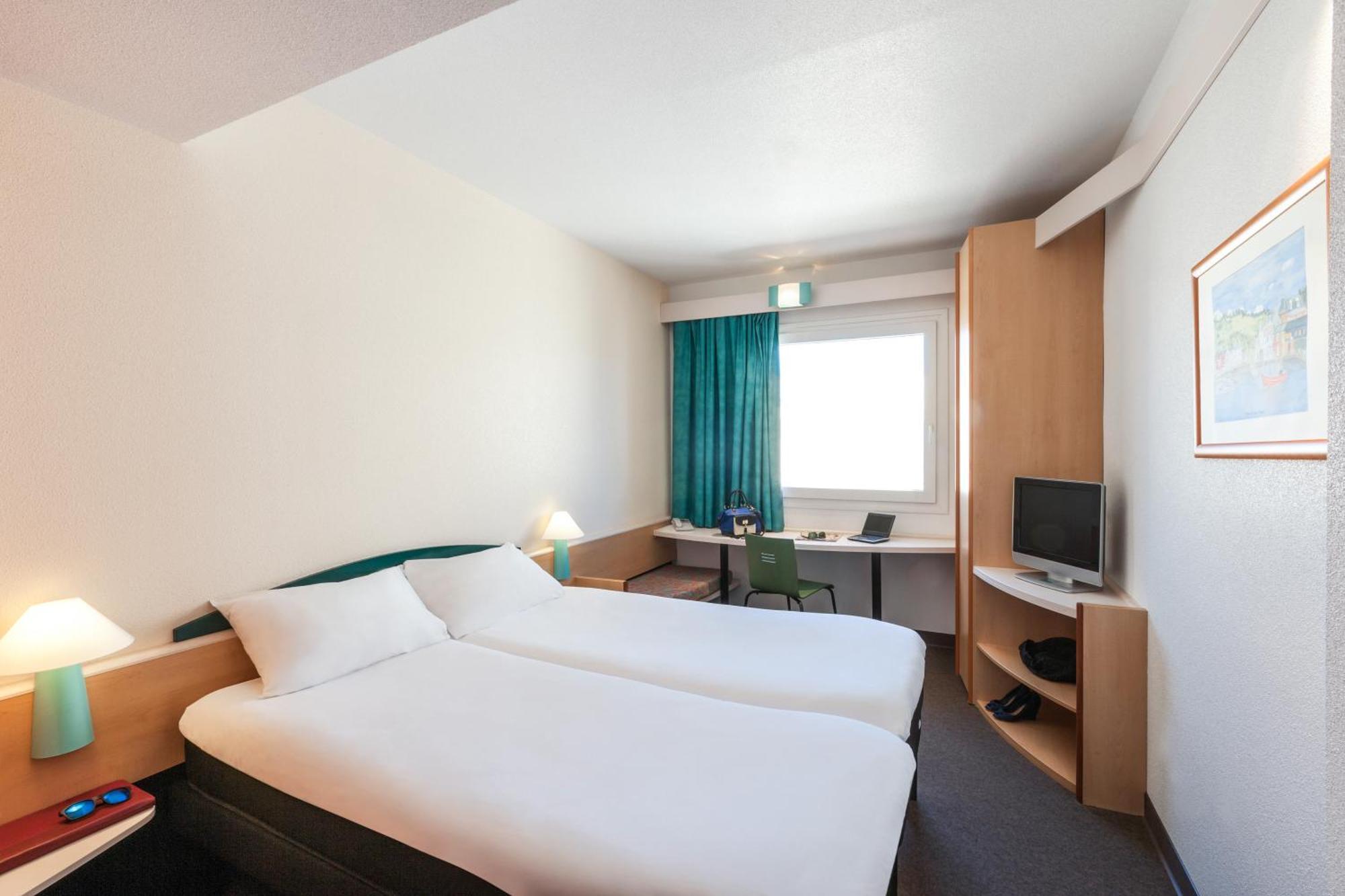 Ibis Poitiers Sud Hotel Quarto foto