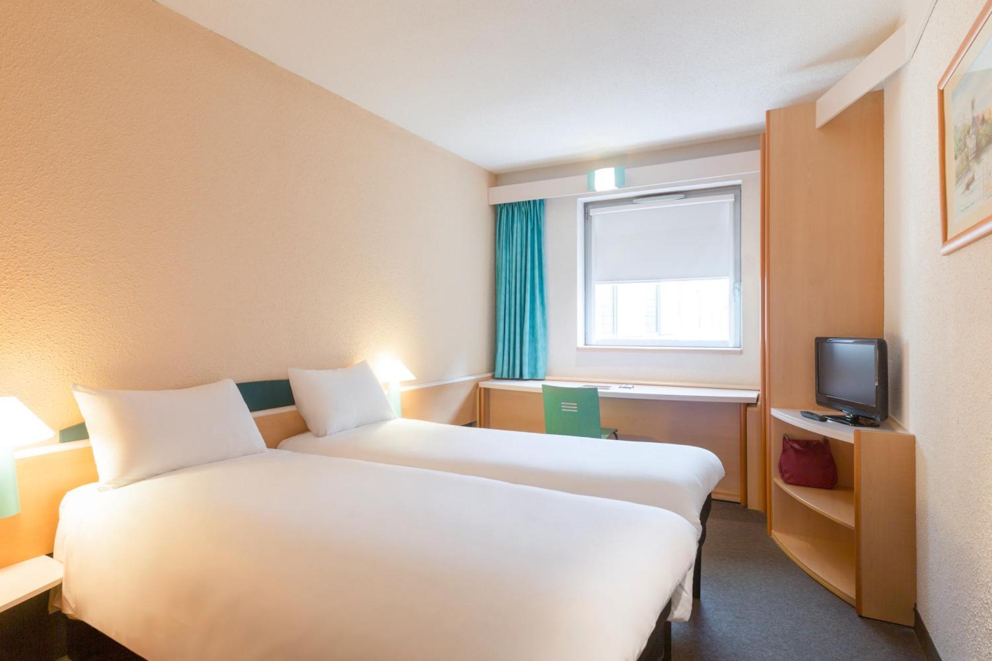 Ibis Poitiers Sud Hotel Quarto foto